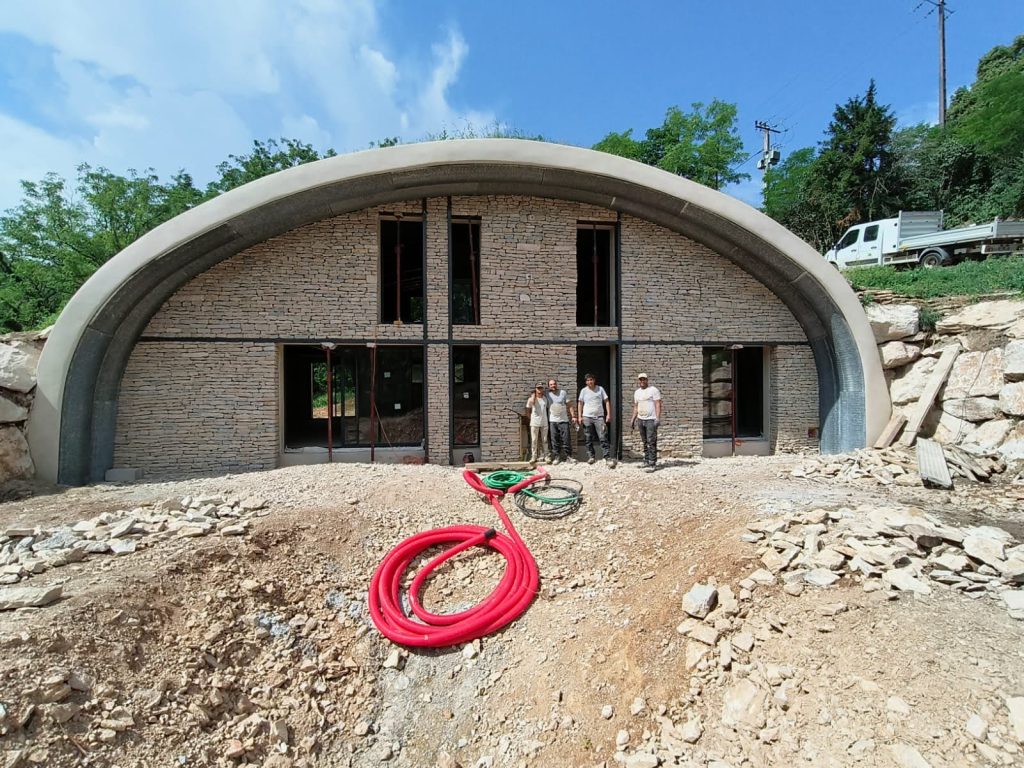muret pierre sèche en construction, Beaune, Bourgogne, France