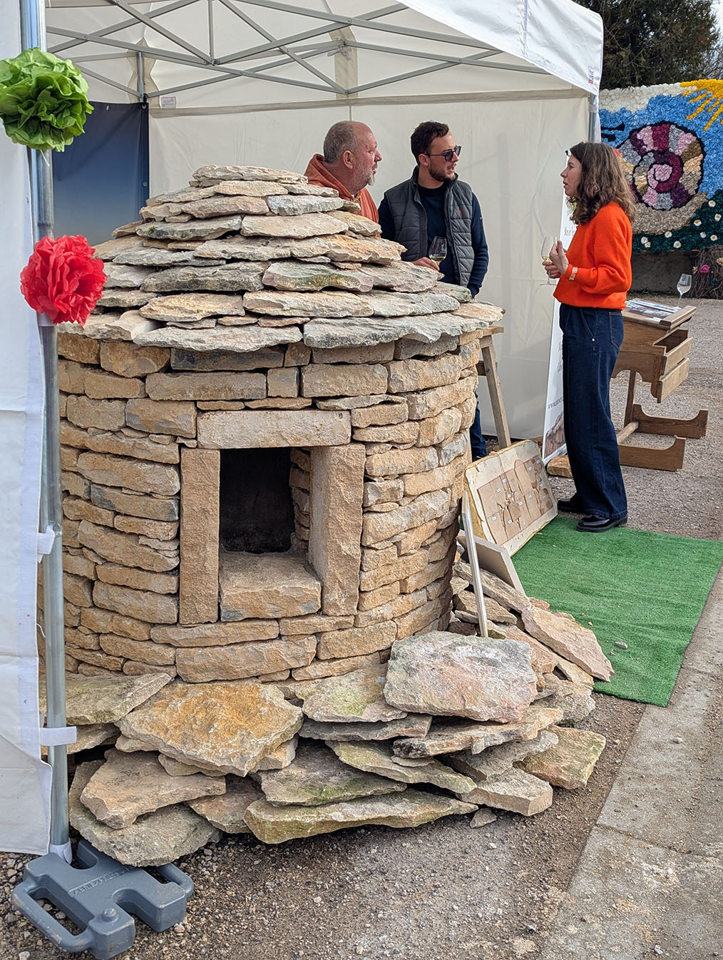 muret pierre sèche en construction, Beaune, Bourgogne, France
